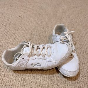 White nfinity cheer shoes size 8.5 women.